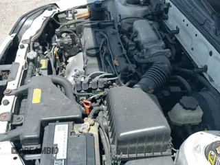 2003 Hyundai Accent GL z VIN KMHCG45C53U468978, wystawiony jako IAAI lot #41999193 z przebiegiem 105 514 mil mil oraz . Historia ofert i sprzedaży dostępna na DreamBid. Obrazek 19.