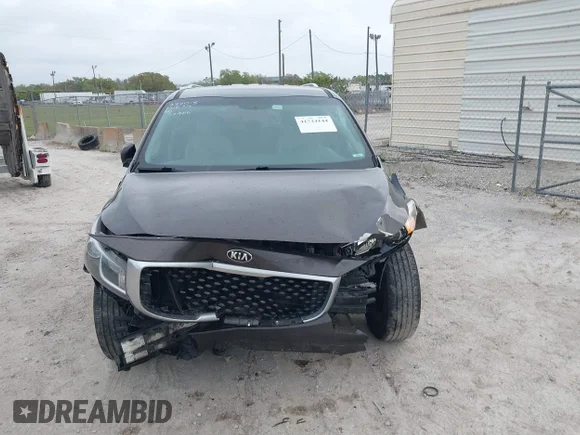 ✅ 2017 Kia Sedona LX • VIN: KNDMB5C18H6332015 • Lot: 41724144. Wystawiony na IAAI z przebiegiem 252 916 mil. Bezpłatny archiwum sprzedaży aukcyjnych z USA i szczegółowy raport historii pojazdu na DreamBid. Zdjęcie 6.