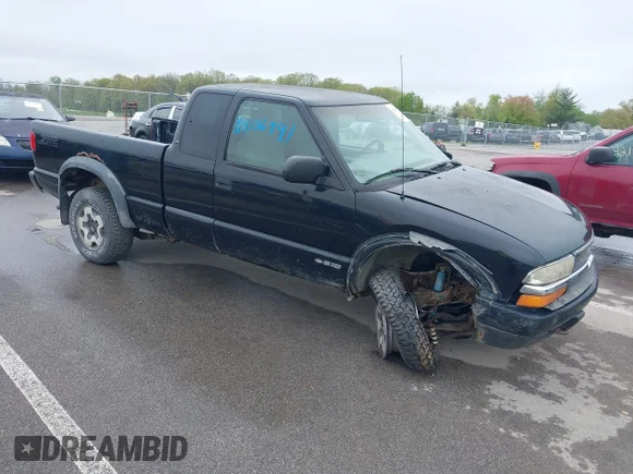 ✅ 2000 Chevrolet S-10 LS ZR2 • VIN: 1GCCT19W6Y8135045 • Lot: 42186941. Listed on IAAI with 168,145 mi. Free auction sales archive from the USA and detailed vehicle history report at DreamBid. Image 1.