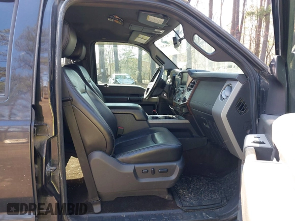 ✅ 2013 Ford F-250 Lariat • VIN: 1FT7W2BT8DEA29366 • Lot: 44567621. Wystawiony na IAAI z przebiegiem 253 163 mil. Bezpłatny archiwum sprzedaży aukcyjnych z USA i szczegółowy raport historii pojazdu na DreamBid. Zdjęcie 5.