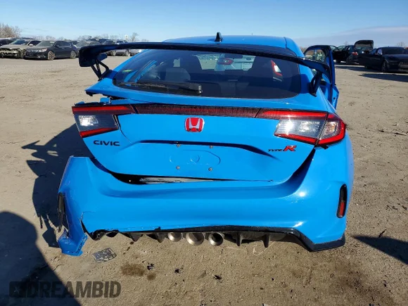 ✅ 2024 Honda Civic Type R • VIN: JHMFL5G40RX000669 • Lot: 98756245. Wystawiony na Copart z przebiegiem 4 309 mil. Bezpłatny archiwum sprzedaży aukcyjnych z USA i szczegółowy raport historii pojazdu na DreamBid. Zdjęcie 6.