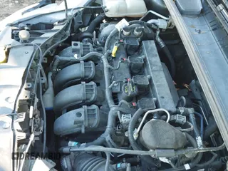 ✅ 2014 Ford Focus SE • VIN: 1FADP3K2XEL228984 • Lot: 43612532. Wystawiony na IAAI z przebiegiem 115 925 mil. Bezpłatny archiwum sprzedaży aukcyjnych z USA i szczegółowy raport historii pojazdu na DreamBid. Zdjęcie 19.