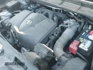 ✅ 2020 Toyota Highlander XLE • VIN: 5TDGZRAH7LS504754 • Lot: 42687198. Listed on IAAI with 35,877 mi. Free auction sales archive from the USA and detailed vehicle history report at DreamBid. Image 20.