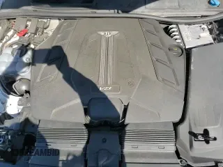 ✅ 2019 Bentley Bentayga V8 • VIN: SJAAM2ZV7KC027119 • Lot: 84956865. Wystawiony na Copart z przebiegiem 52 297 mil. Bezpłatny archiwum sprzedaży aukcyjnych z USA i szczegółowy raport historii pojazdu na DreamBid. Zdjęcie 15.