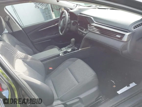 ✅ 2025 Toyota Camry SE • VIN: 4T1DAACKXSU549908 • Lot: 44088493. Wystawiony na IAAI z przebiegiem 11 877 mil. Bezpłatny archiwum sprzedaży aukcyjnych z USA i szczegółowy raport historii pojazdu na DreamBid. Zdjęcie 5.