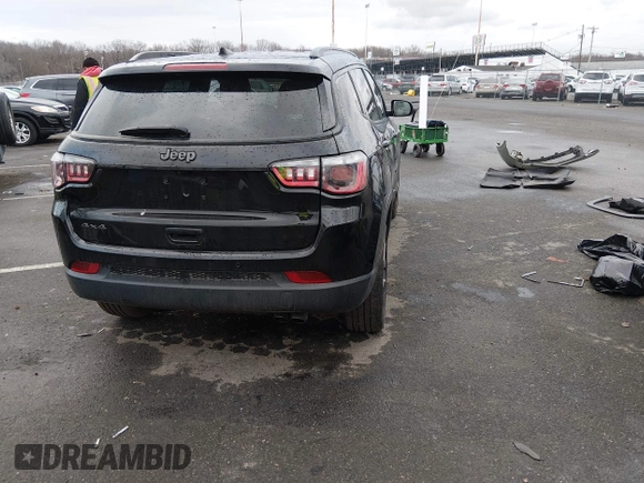 ✅ 2021 Jeep Compass 80th Anniversary • VIN: 3C4NJDEB6MT570548 • Lot: 44157970. Wystawiony na IAAI z przebiegiem 45 801 mil. Bezpłatny archiwum sprzedaży aukcyjnych z USA i szczegółowy raport historii pojazdu na DreamBid. Zdjęcie 4.