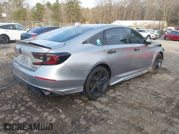 ✅ 2020 Honda Accord Sport • VIN: 1HGCV1F31LA084058 • Lot: 44026544. Wystawiony na IAAI z przebiegiem 137 656 mil. Bezpłatny archiwum sprzedaży aukcyjnych z USA i szczegółowy raport historii pojazdu na DreamBid. Zdjęcie 4.