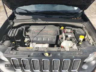 ✅ 2017 Jeep Renegade Altitude • VIN: ZACCJBBB8HPF02328 • Лот: 71454845. Опубликован ранее на Copart с пробегом 135 563 миль. Бесплатный доступ к архиву аукционных продаж из США и подробный отчёт об истории автомобиля на DreamBid. Изображение 13.