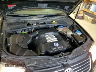 ✅ 2001 Volkswagen Passat GLS • VIN: WVWPH63B61P275520 • Lot: 86681814. Listed on Copart with 142,184 mi. Free auction sales archive from the USA and detailed vehicle history report at DreamBid. Image 13.