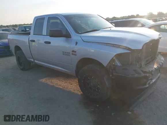 ✅ 2015 Ram 1500 Express • VIN: 1C6RR6FT2FS693188 • Лот: 42931864. Опубліковано раніше на IAAI з пробігом 220 539 миль. Безкоштовний доступ до архіву аукціонних продажів зі США та докладний звіт про історію автомобіля на DreamBid. Зображення 1.