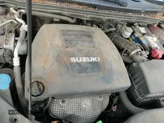 ✅ 2010 Suzuki Kizashi • VIN: JS2RF9A50A6100205 • Лот: 82474954. Опубликован ранее на Copart с пробегом 136 999 миль. Бесплатный доступ к архиву аукционных продаж из США и подробный отчёт об истории автомобиля на DreamBid. Изображение 15.