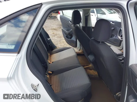 ✅ 2025 Volkswagen Jetta S • VIN: 3VW5X7BU0SM066782 • Lot: 44683561. Wystawiony na IAAI z przebiegiem 3 210 mil. Bezpłatny archiwum sprzedaży aukcyjnych z USA i szczegółowy raport historii pojazdu na DreamBid. Zdjęcie 8.