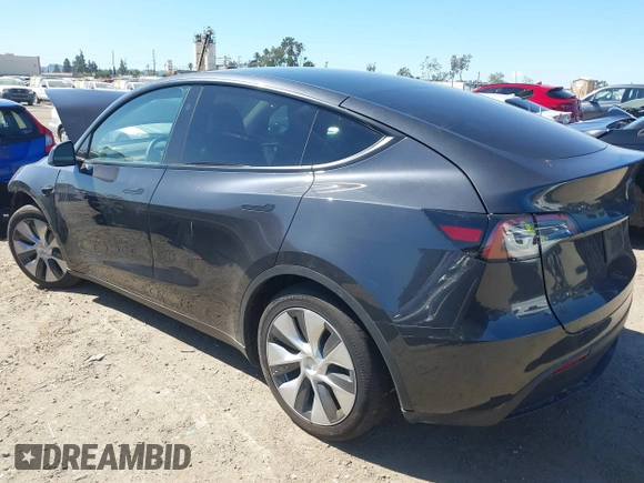✅ 2024 Tesla Model Y • VIN: 7SAYGDED8RF011248 • Лот: 44539662. Опубліковано раніше на IAAI з пробігом 17 760 миль. Безкоштовний доступ до архіву аукціонних продажів зі США та докладний звіт про історію автомобіля на DreamBid. Зображення 3.