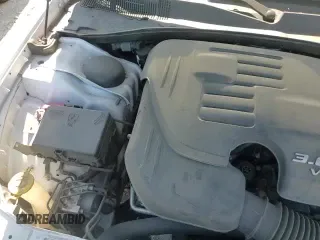 ✅ 2018 Chrysler 300 Touring • VIN: 2C3CCAAG0JH315467 • Lot: 85309815. Wystawiony na Copart z przebiegiem 105 075 mil. Bezpłatny archiwum sprzedaży aukcyjnych z USA i szczegółowy raport historii pojazdu na DreamBid. Zdjęcie 14.