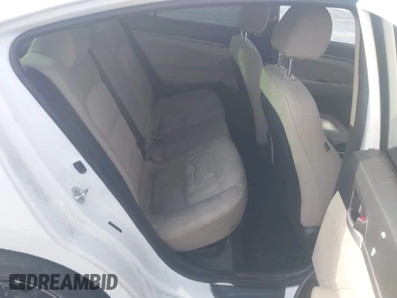 ✅ 2018 Hyundai Elantra SE • VIN: 5NPD74LF2JH271926 • Lot: 44511172. Wystawiony na IAAI z przebiegiem 208 491 mil. Bezpłatny archiwum sprzedaży aukcyjnych z USA i szczegółowy raport historii pojazdu na DreamBid. Zdjęcie 8.