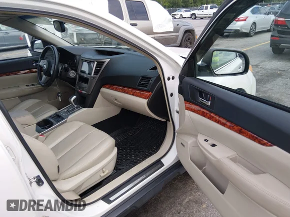 ✅ 2011 Subaru Outback Limited Power Moon • VIN: 4S4BRCLC5B3388507 • Lot: 45300031. Wystawiony na IAAI z przebiegiem 201 901 mil. Bezpłatny archiwum sprzedaży aukcyjnych z USA i szczegółowy raport historii pojazdu na DreamBid. Zdjęcie 5.