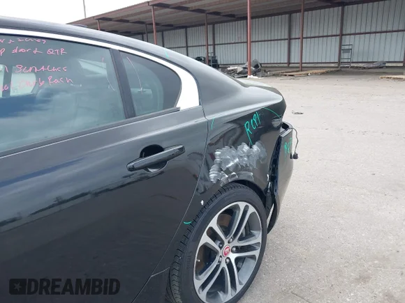 ✅ 2017 Jaguar XE 35t Premium • VIN: SAJAD4BV4HA967839 • Лот: 41946764. Опубліковано раніше на IAAI з пробігом 104 865 миль. Безкоштовний доступ до архіву аукціонних продажів зі США та докладний звіт про історію автомобіля на DreamBid. Зображення 6.