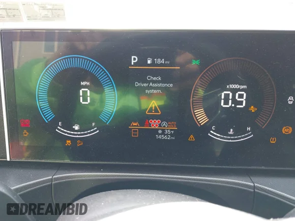 ✅ 2025 Hyundai Santa Fe SE • VIN: 5NMP1DGL5SH073855 • Лот: 44087029. Опубліковано раніше на IAAI з пробігом 14 562 миль. Безкоштовний доступ до архіву аукціонних продажів зі США та докладний звіт про історію автомобіля на DreamBid. Зображення 7.