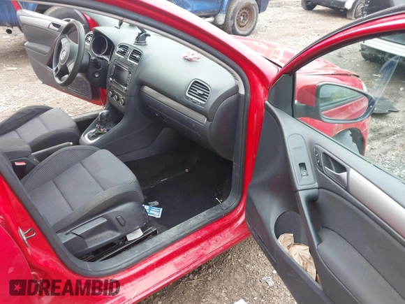 ✅ 2012 Volkswagen Golf • VIN: WVWDB7AJ8CW117595 • Lot: 44693205. Wystawiony na IAAI z przebiegiem 115 119 mil. Bezpłatny archiwum sprzedaży aukcyjnych z USA i szczegółowy raport historii pojazdu na DreamBid. Zdjęcie 5.