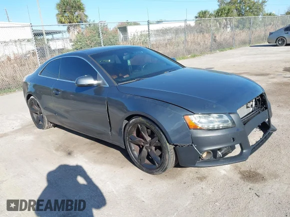 ✅ 2011 Audi A5 Premium Plus • VIN: WAULFAFR1BA043859 • Lot: 44590387. Wystawiony na IAAI z przebiegiem 130 228 mil. Bezpłatny archiwum sprzedaży aukcyjnych z USA i szczegółowy raport historii pojazdu na DreamBid. Zdjęcie 1.
