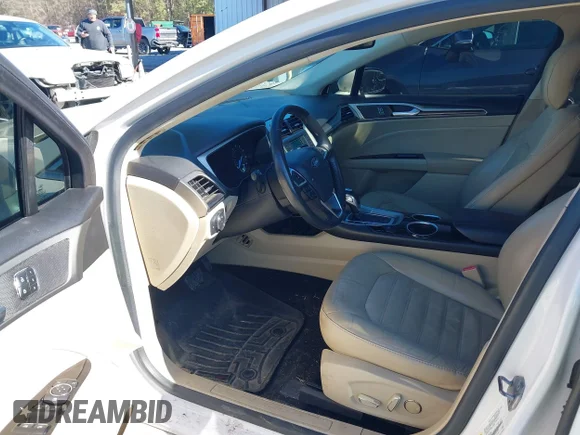 ✅ 2013 Ford Fusion SE • VIN: 3FA6P0HR6DR161005 • Lot: 44211070. Wystawiony na IAAI z przebiegiem 198 146 mil. Bezpłatny archiwum sprzedaży aukcyjnych z USA i szczegółowy raport historii pojazdu na DreamBid. Zdjęcie 5.