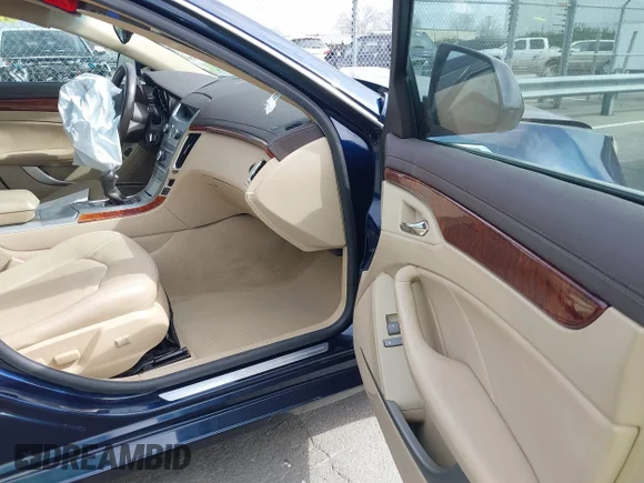 ✅ 2008 Cadillac CTS RWD • VIN: 1G6DM577980108217 • Лот: 41709670. Опубліковано раніше на IAAI з пробігом 204 286 миль. Безкоштовний доступ до архіву аукціонних продажів зі США та докладний звіт про історію автомобіля на DreamBid. Зображення 5.