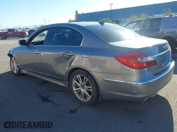 ✅ 2014 Hyundai Genesis 3.8L • VIN: KMHGC4DD0EU264373 • Lot: 41399875. Wystawiony na IAAI z przebiegiem 132 196 mil. Bezpłatny archiwum sprzedaży aukcyjnych z USA i szczegółowy raport historii pojazdu na DreamBid. Zdjęcie 3.