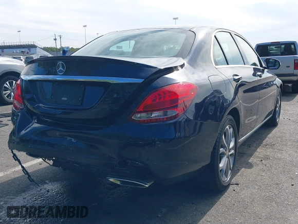 ✅ 2016 Mercedes-Benz C 300 Sport • VIN: 55SWF4KB3GU116494 • Lot: 43161446. Wystawiony na IAAI z przebiegiem 83 776 mil. Bezpłatny archiwum sprzedaży aukcyjnych z USA i szczegółowy raport historii pojazdu na DreamBid. Zdjęcie 4.