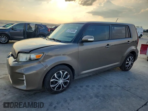 ✅ 2015 Scion xB • VIN: JTLZE4FE2FJ072408 • Лот: 77515205. Опубліковано раніше на Copart з пробігом 159 411 миль. Безкоштовний доступ до архіву аукціонних продажів зі США та докладний звіт про історію автомобіля на DreamBid. Зображення 1.