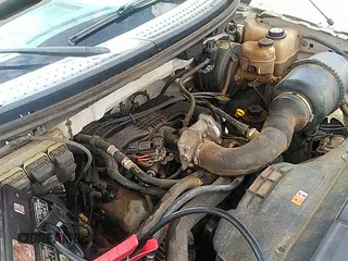 ✅ 2007 Ford F-150 XL • VIN: 1FTRF12207NA37329 • Lot: 42163589. Wystawiony na IAAI z przebiegiem 253 927 mil. Bezpłatny archiwum sprzedaży aukcyjnych z USA i szczegółowy raport historii pojazdu na DreamBid. Zdjęcie 19.