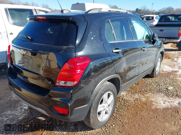 ✅ 2019 Chevrolet Trax LT • VIN: KL7CJLSB4KB945905 • Lot: 44244495. Wystawiony na IAAI z przebiegiem 40 216 mil. Bezpłatny archiwum sprzedaży aukcyjnych z USA i szczegółowy raport historii pojazdu na DreamBid. Zdjęcie 4.