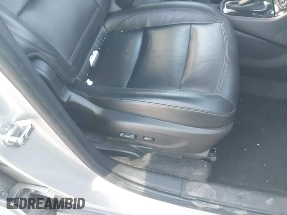 ✅ 2019 Buick Encore Essence • VIN: KL4CJCSM1KB809357 • Lot: 41545201. Wystawiony na IAAI z przebiegiem 109 817 mil. Bezpłatny archiwum sprzedaży aukcyjnych z USA i szczegółowy raport historii pojazdu na DreamBid. Zdjęcie 8.