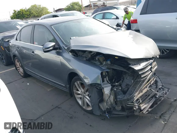 ✅ 2017 Volkswagen Jetta SEL • VIN: 3VWL17AJ4HM391346 • Lot: 44878430. Wystawiony na IAAI z przebiegiem Nie podano. Bezpłatny archiwum sprzedaży aukcyjnych z USA i szczegółowy raport historii pojazdu na DreamBid. Zdjęcie 1.