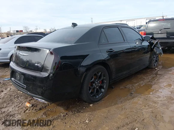 ✅ 2019 Chrysler 300 S • VIN: 2C3CCAGG7KH542874 • Лот: 44614209. Опубліковано раніше на IAAI з пробігом 126 661 миль. Безкоштовний доступ до архіву аукціонних продажів зі США та докладний звіт про історію автомобіля на DreamBid. Зображення 4.
