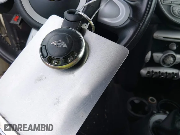 ✅ 2009 MINI Hardtop • VIN: WMWMF33599TU70125 • Лот: 44898875. Опубліковано раніше на IAAI з пробігом 173 814 миль. Безкоштовний доступ до архіву аукціонних продажів зі США та докладний звіт про історію автомобіля на DreamBid. Зображення 11.