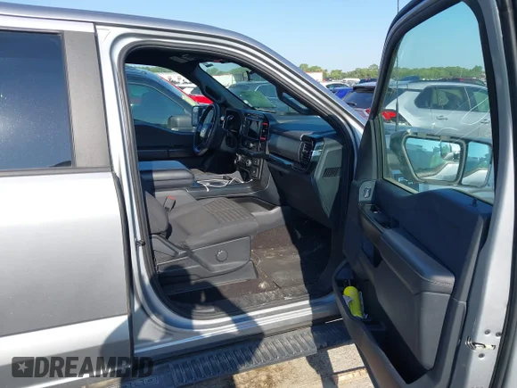 ✅ 2021 Ford F-150 XL • VIN: 1FTEW1C81MKF02067 • Lot: 43208960. Listed on IAAI with 115,828 mi. Free auction sales archive from the USA and detailed vehicle history report at DreamBid. Image 5.