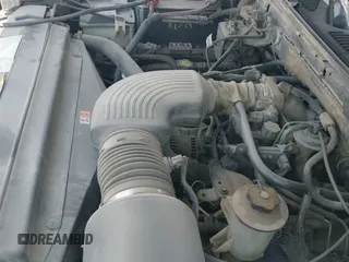 ✅ 2003 Ford F-150 XLT • VIN: 1FTRW07L03KD85428 • Lot: 43045568. Wystawiony na IAAI z przebiegiem 280 488 mil. Bezpłatny archiwum sprzedaży aukcyjnych z USA i szczegółowy raport historii pojazdu na DreamBid. Zdjęcie 12.