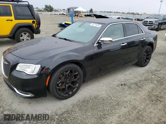 ✅ 2018 Chrysler 300 Limited • VIN: 2C3CCAEG9JH159357 • Лот: 76271524. Опубліковано раніше на Copart з пробігом 100 999 миль. Безкоштовний доступ до архіву аукціонних продажів зі США та докладний звіт про історію автомобіля на DreamBid. Зображення 1.