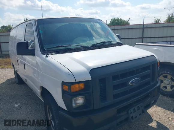 ✅ 2013 Ford Econoline Cargo Commercial • VIN: 1FTNE2EL4DDA38237 • Lot: 43452876. Wystawiony na IAAI z przebiegiem 238 599 mil. Bezpłatny archiwum sprzedaży aukcyjnych z USA i szczegółowy raport historii pojazdu na DreamBid. Zdjęcie 1.