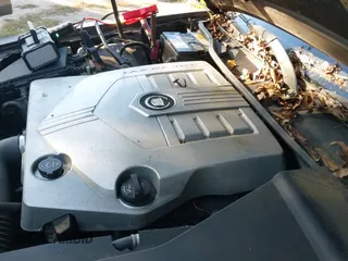 ✅ 2006 Cadillac STS • VIN: 1G6DW677360103253 • Lot: 43590512. Wystawiony na IAAI z przebiegiem 152 996 mil. Bezpłatny archiwum sprzedaży aukcyjnych z USA i szczegółowy raport historii pojazdu na DreamBid. Zdjęcie 16.