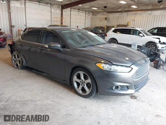 ✅ 2016 Ford Fusion S • VIN: 3FA6P0G79GR245503 • Lot: 45198087. Wystawiony na IAAI z przebiegiem 81 638 mil. Bezpłatny archiwum sprzedaży aukcyjnych z USA i szczegółowy raport historii pojazdu na DreamBid. Zdjęcie 1.