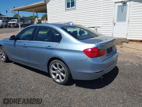 ✅ 2015 BMW 3 Series 320i xDrive • VIN: WBA3C3C54FK200984 • Лот: 44882452. Опубликован ранее на IAAI с пробегом 186 014 миль. Бесплатный доступ к архиву аукционных продаж из США и подробный отчёт об истории автомобиля на DreamBid. Изображение 3.