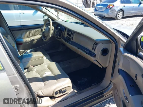 ✅ 2000 Buick Park Avenue Ultra • VIN: 1G4CU5219Y4205854 • Lot: 41662383. Wystawiony na IAAI z przebiegiem 211 249 mil. Bezpłatny archiwum sprzedaży aukcyjnych z USA i szczegółowy raport historii pojazdu na DreamBid. Zdjęcie 5.
