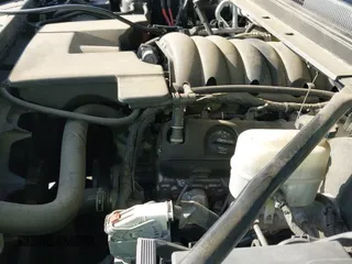 ✅ 2016 Chevrolet Suburban LT • VIN: 1GNSCHKC7GR166857 • Lot: 42569964. Wystawiony na IAAI z przebiegiem 185 080 mil. Bezpłatny archiwum sprzedaży aukcyjnych z USA i szczegółowy raport historii pojazdu na DreamBid. Zdjęcie 19.