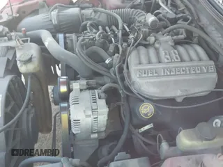 ✅ 1997 Ford Mustang • VIN: 1FALP4449VF185771 • Lot: 42118920. Wystawiony na IAAI z przebiegiem 107 245 mil. Bezpłatny archiwum sprzedaży aukcyjnych z USA i szczegółowy raport historii pojazdu na DreamBid. Zdjęcie 19.