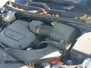 ✅ 2024 Chrysler Pacifica Touring L • VIN: 2C4RC1BG7RR165254 • Lot: 43523449. Wystawiony na IAAI z przebiegiem 64 098 mil. Bezpłatny archiwum sprzedaży aukcyjnych z USA i szczegółowy raport historii pojazdu na DreamBid. Zdjęcie 19.