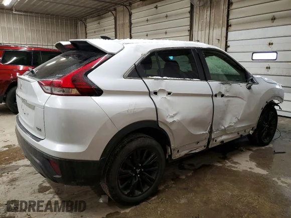✅ 2023 Mitsubishi Eclipse Cross LE • VIN: JA4ATVAA5PZ003928 • Lot: 74020585. Wystawiony na Copart z przebiegiem 30 132 mil. Bezpłatny archiwum sprzedaży aukcyjnych z USA i szczegółowy raport historii pojazdu na DreamBid. Zdjęcie 3.
