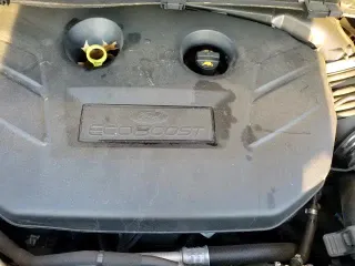 ✅ 2017 Ford Escape Titanium • VIN: 1FMCU9J95HUD17548 • Лот: 92945685. Опубликован ранее на Copart с пробегом 94 296 миль. Бесплатный доступ к архиву аукционных продаж из США и подробный отчёт об истории автомобиля на DreamBid. Изображение 15.