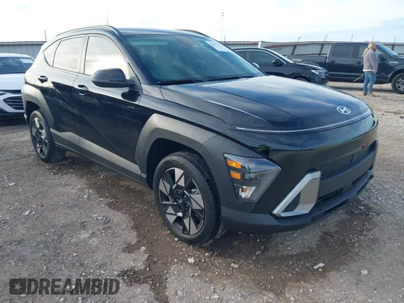 ✅ 2024 Hyundai Kona SEL • VIN: KM8HBCAB5RU159564 • Lot: 44071237. Wystawiony na IAAI z przebiegiem 25 601 mil. Bezpłatny archiwum sprzedaży aukcyjnych z USA i szczegółowy raport historii pojazdu na DreamBid. Zdjęcie 1.