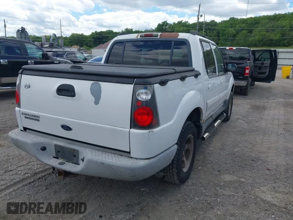✅ 2005 Ford Explorer Sport Trac XLS • VIN: 1FMZU77K75UA64754 • Lot: 45396868. Listed on IAAI with 210,440 mi. Free auction sales archive from the USA and detailed vehicle history report at DreamBid. Image 4.
